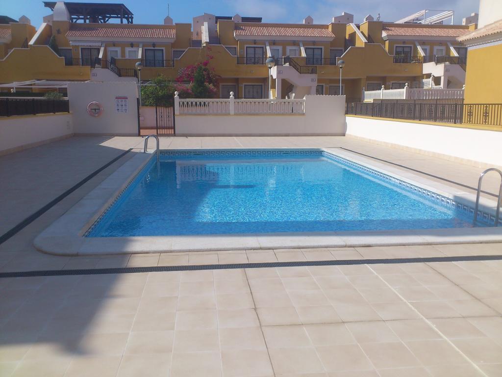 Arenales Del Sol Villa Phòng bức ảnh