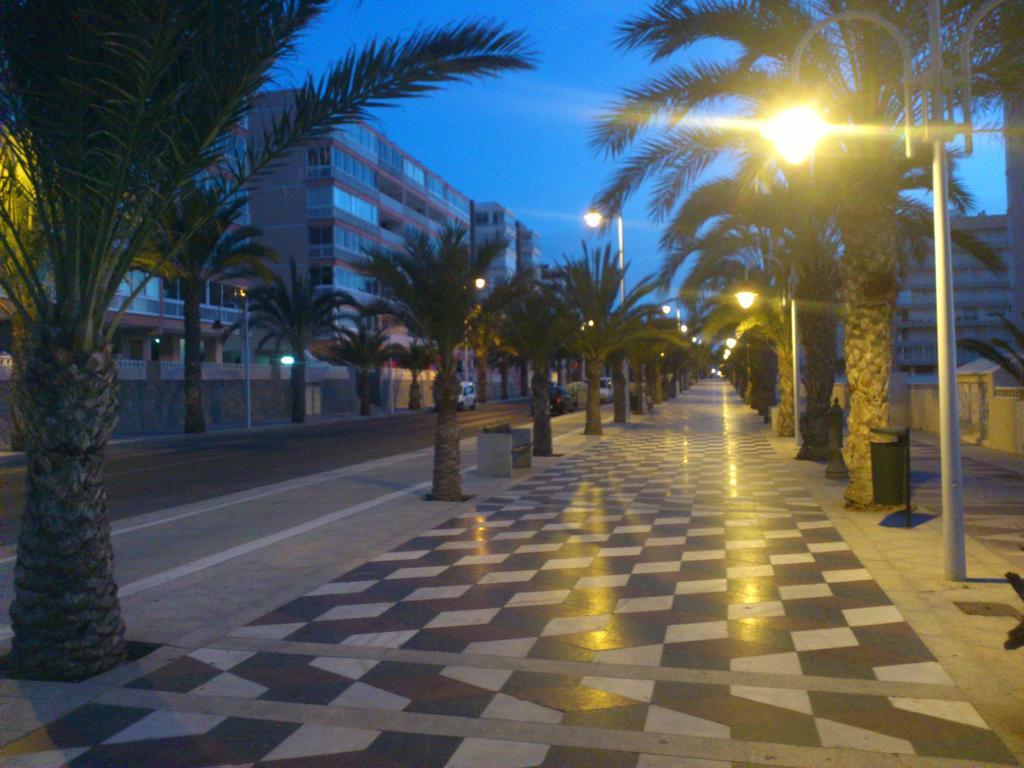 Arenales Del Sol Villa Phòng bức ảnh